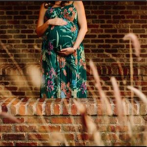 Floral Green Flowy long Dress. Current Air size S.